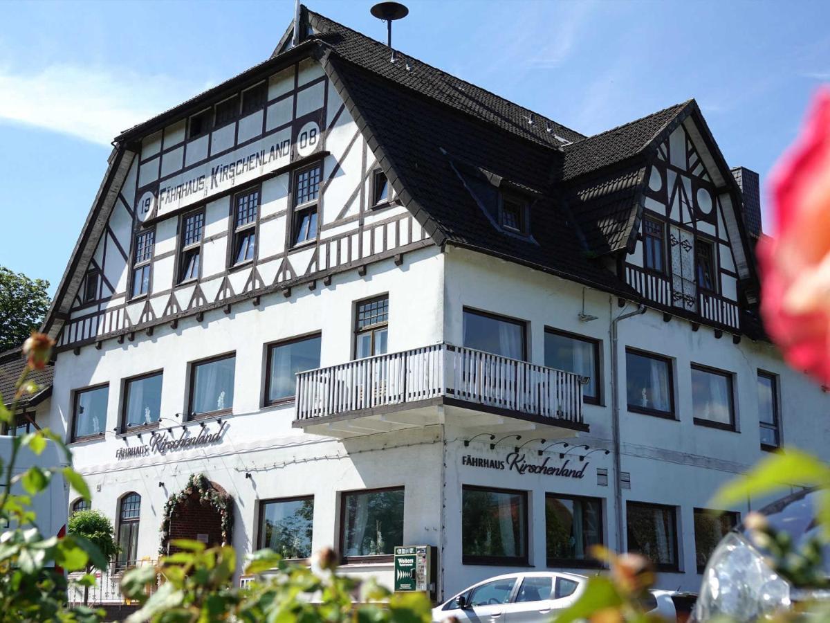 Hotel Faehrhaus Kirschenland Йорк Екстер'єр фото